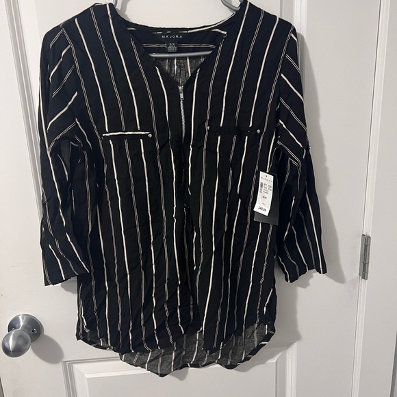 Nice half way zip down blouse from Majora - Picture 2 of 6